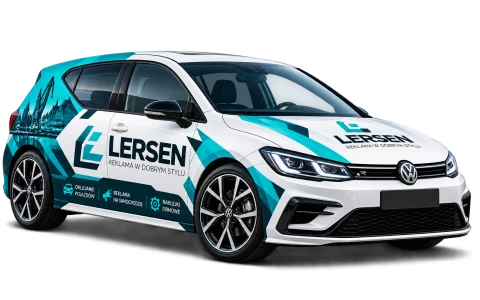 Biały samochód z niewielkim logo i napisami reklamowymi